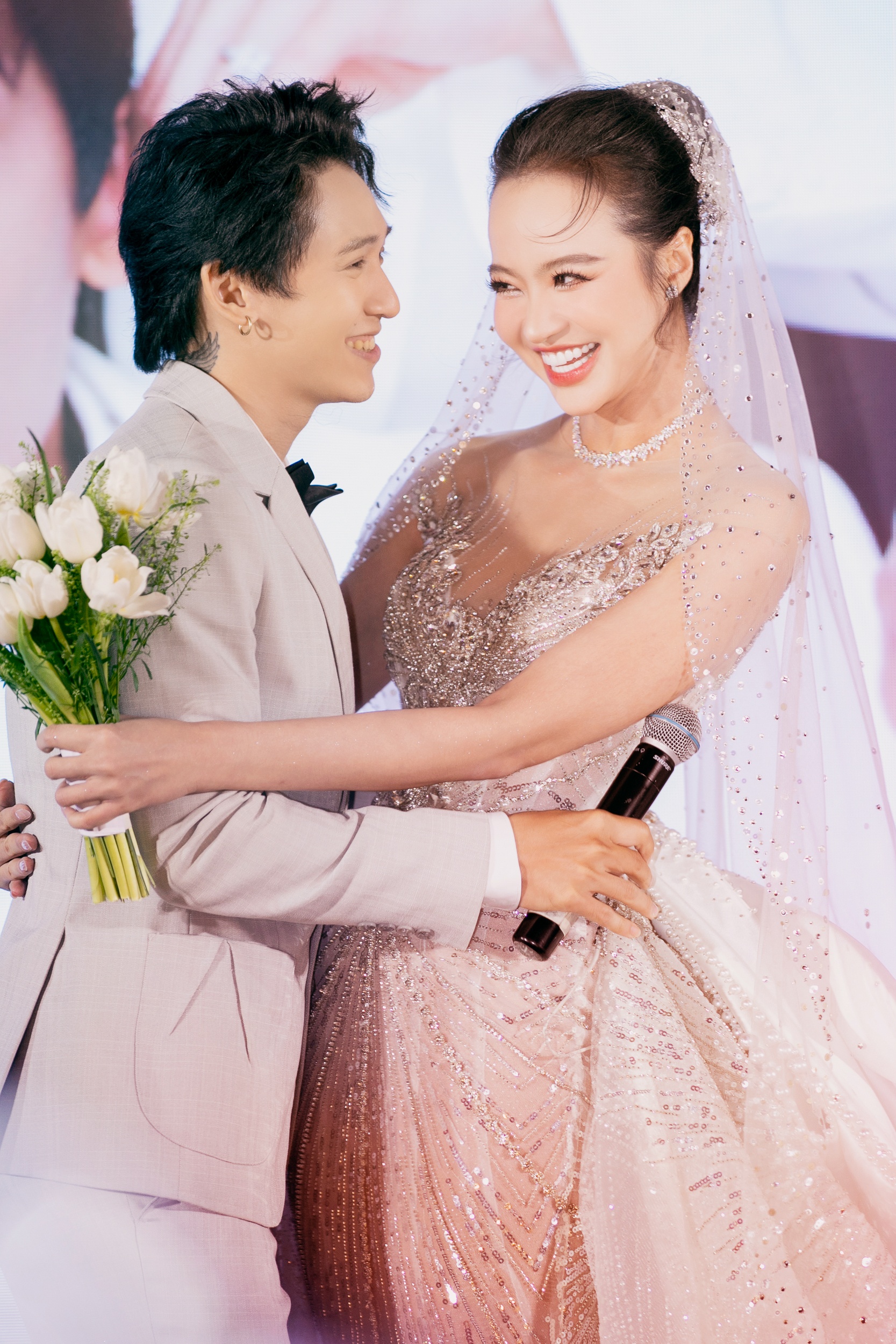 Tronie ngo cuoi anh 8