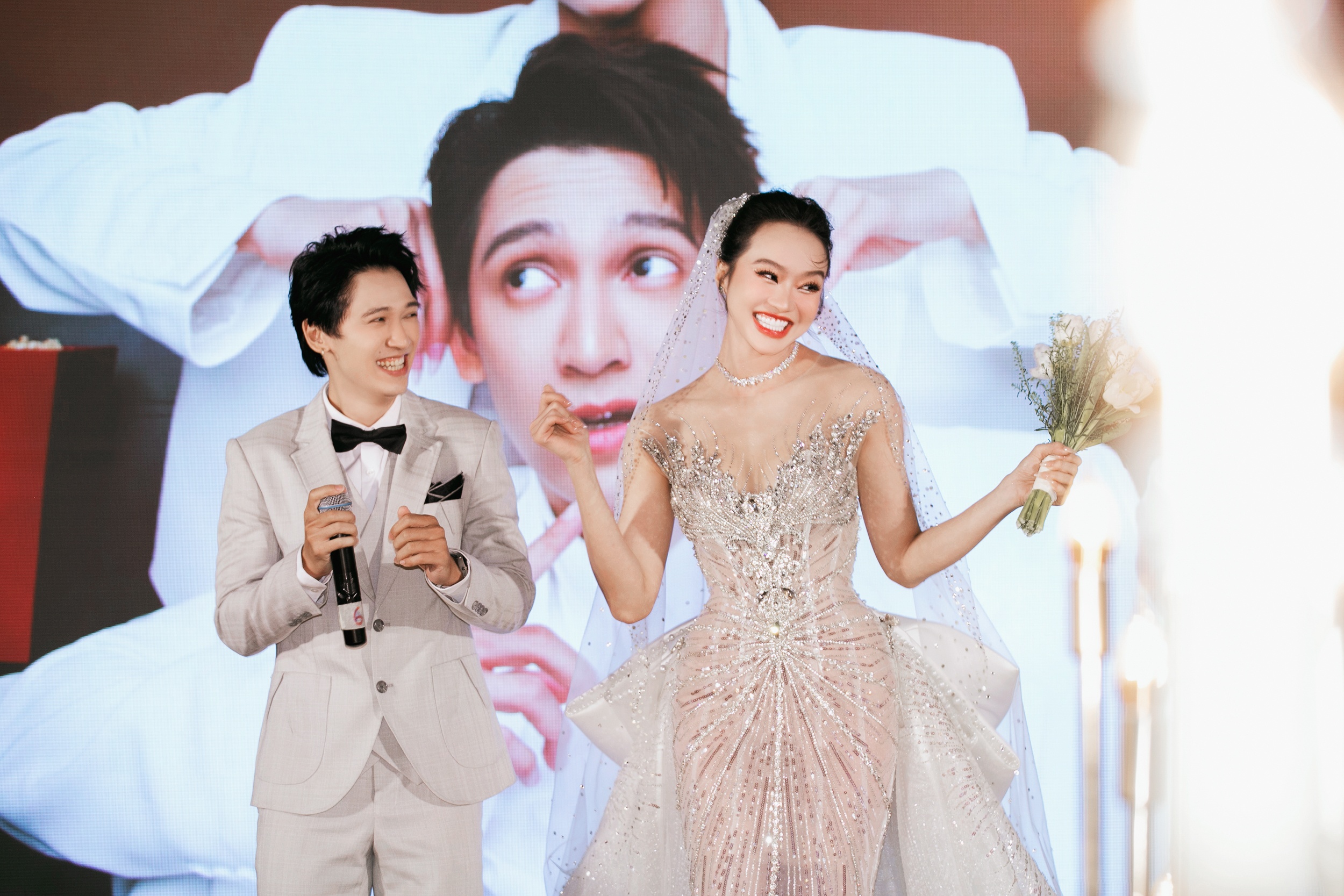 Tronie ngo cuoi anh 1