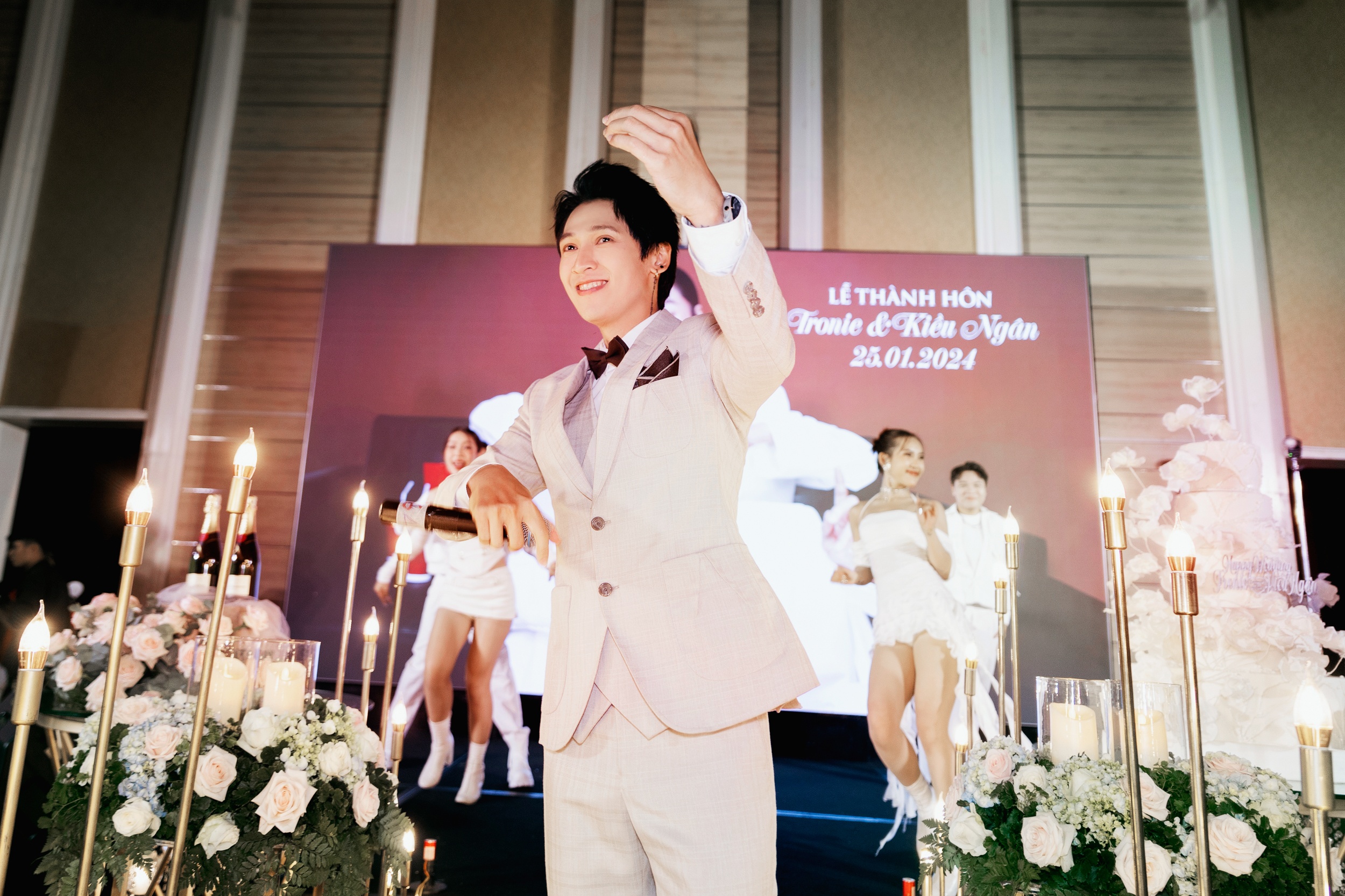 Tronie ngo cuoi anh 4