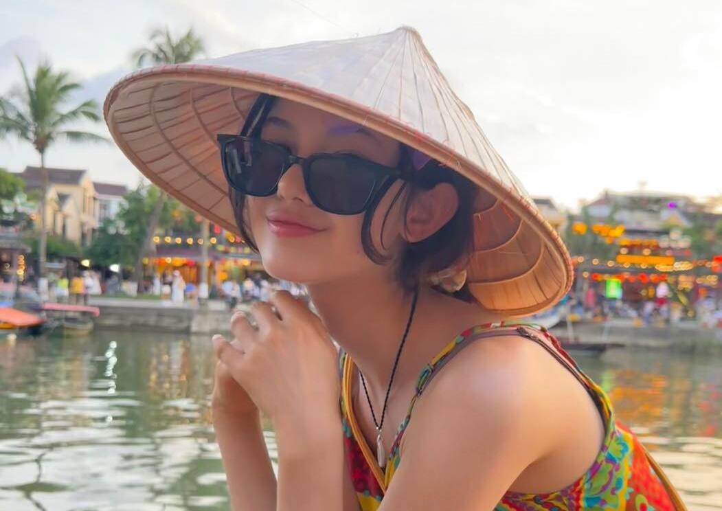 'Bong hong lai' nhom NewJeans khoe anh o Hoi An hinh anh