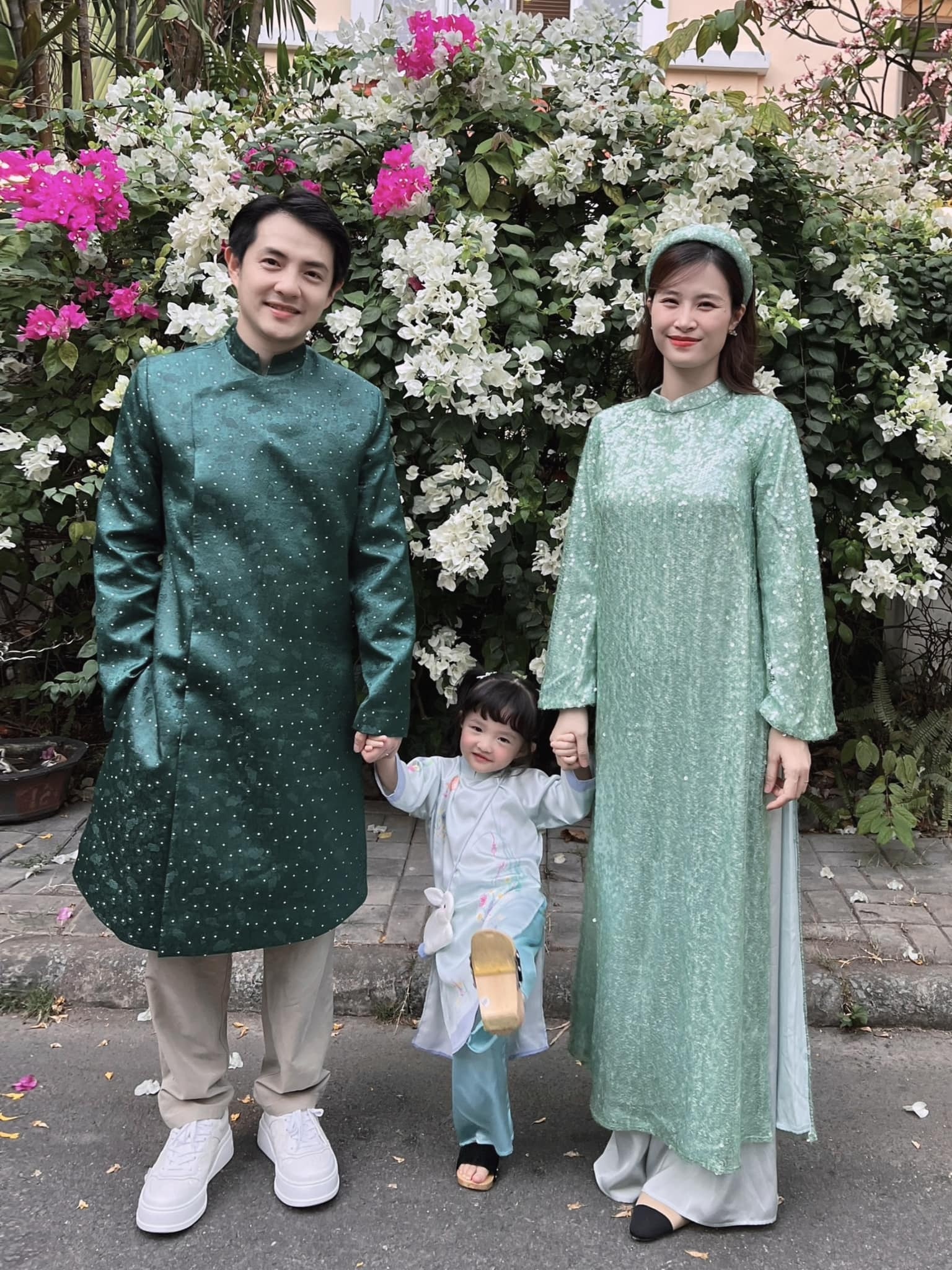 Dong Nhi mang thai anh 1