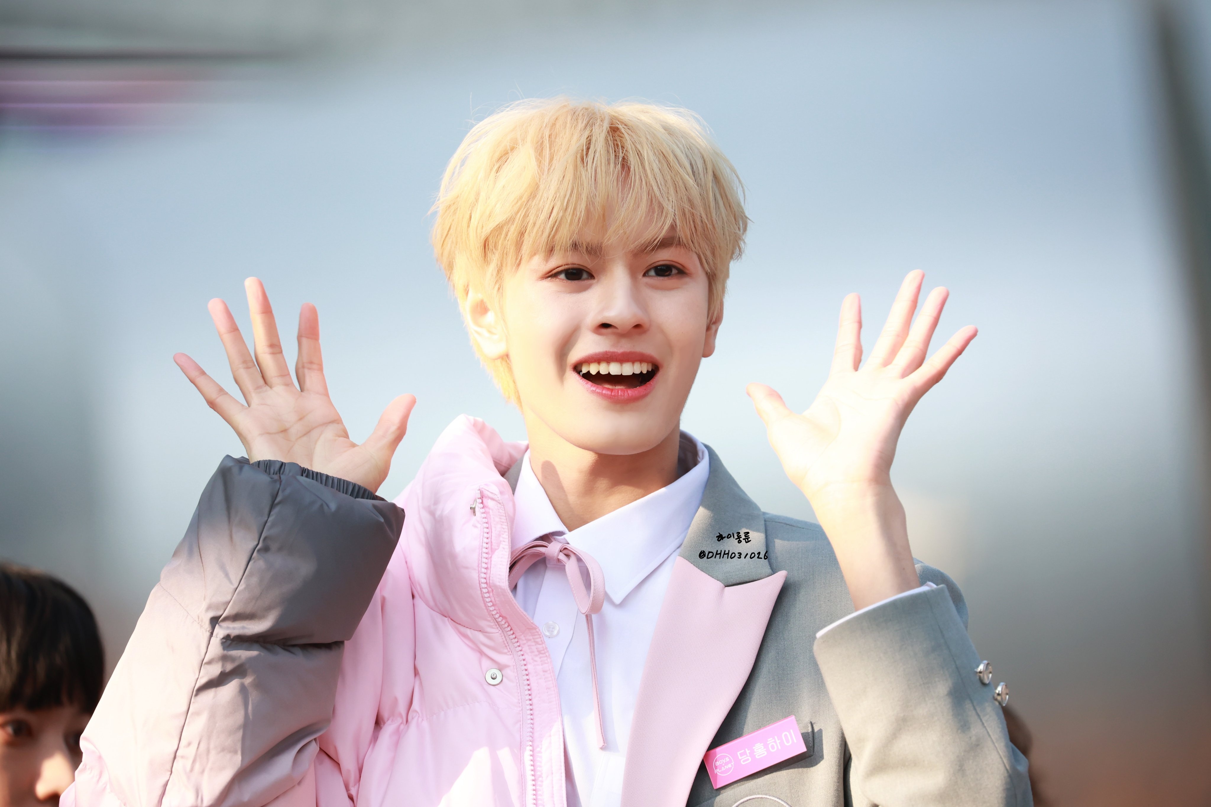 Nam ca si Ben Tre sap ra mat tai Han Quoc hinh anh