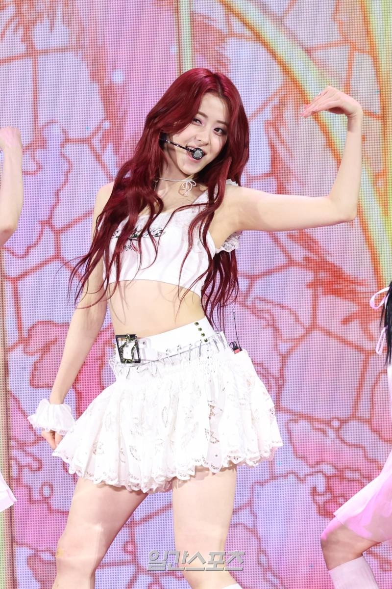 Le Sserafim ảnh 12 Le Sserafim anh 12