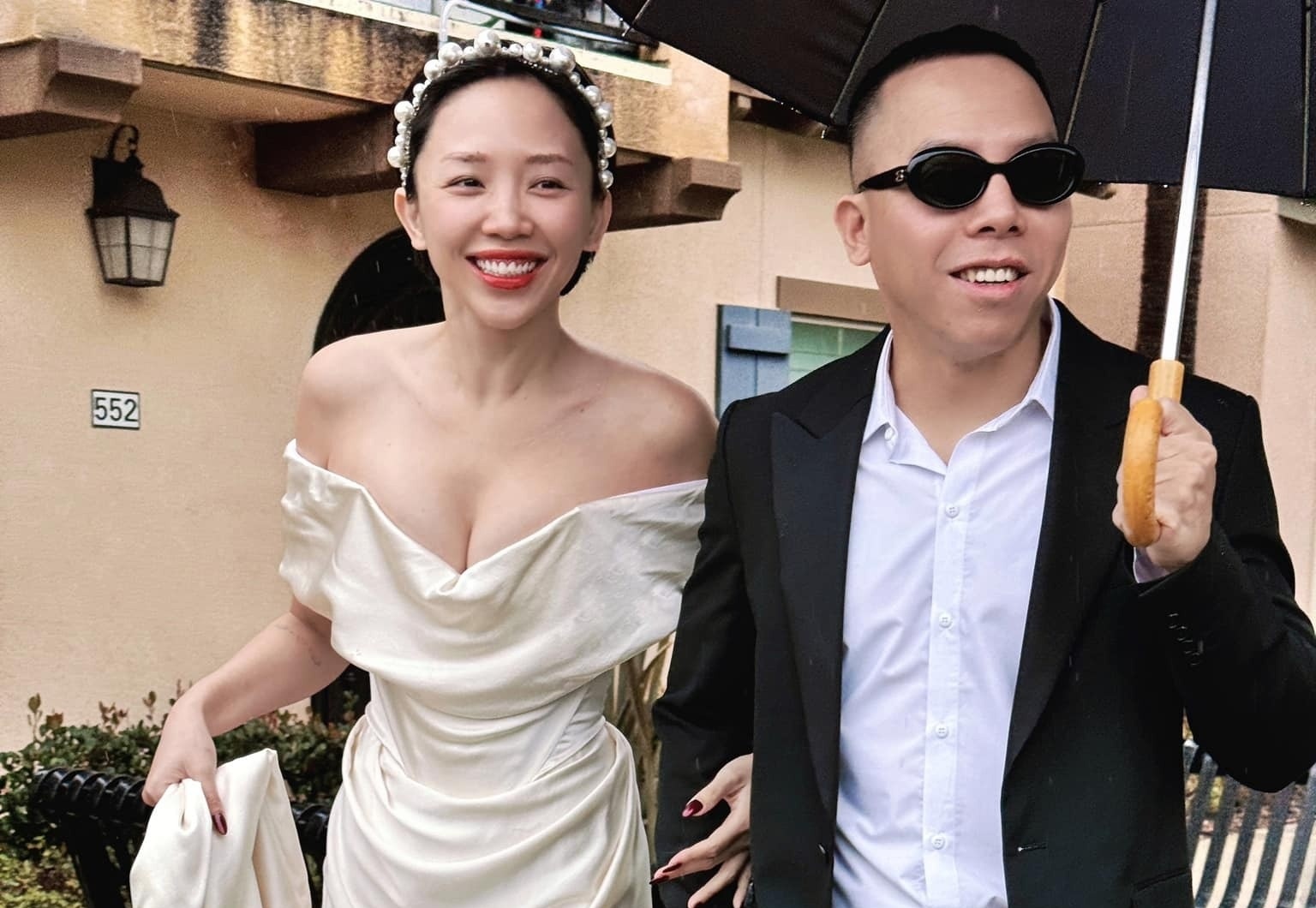 Toc Tien va Touliver ky niem 4 nam cuoi hinh anh