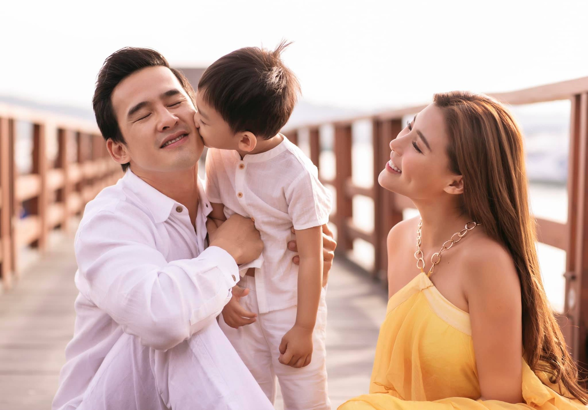 Thuy Diem: 'Toi khong ban tam viec bi don ran nut voi Luong The Thanh' hinh anh