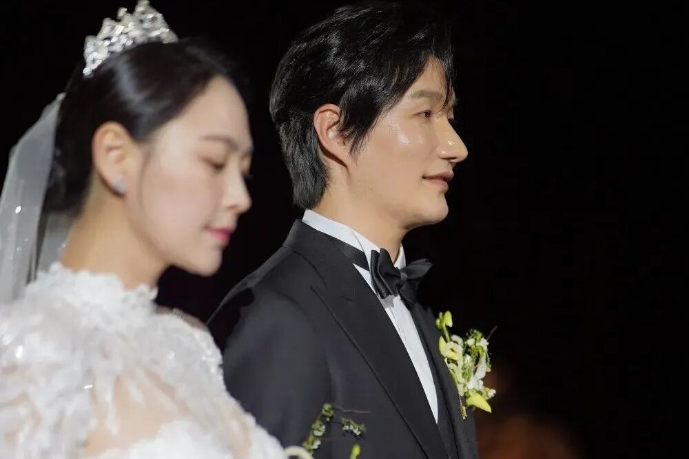 Dien vien 'The Glory' ly hon sau 1 nam cuoi hinh anh