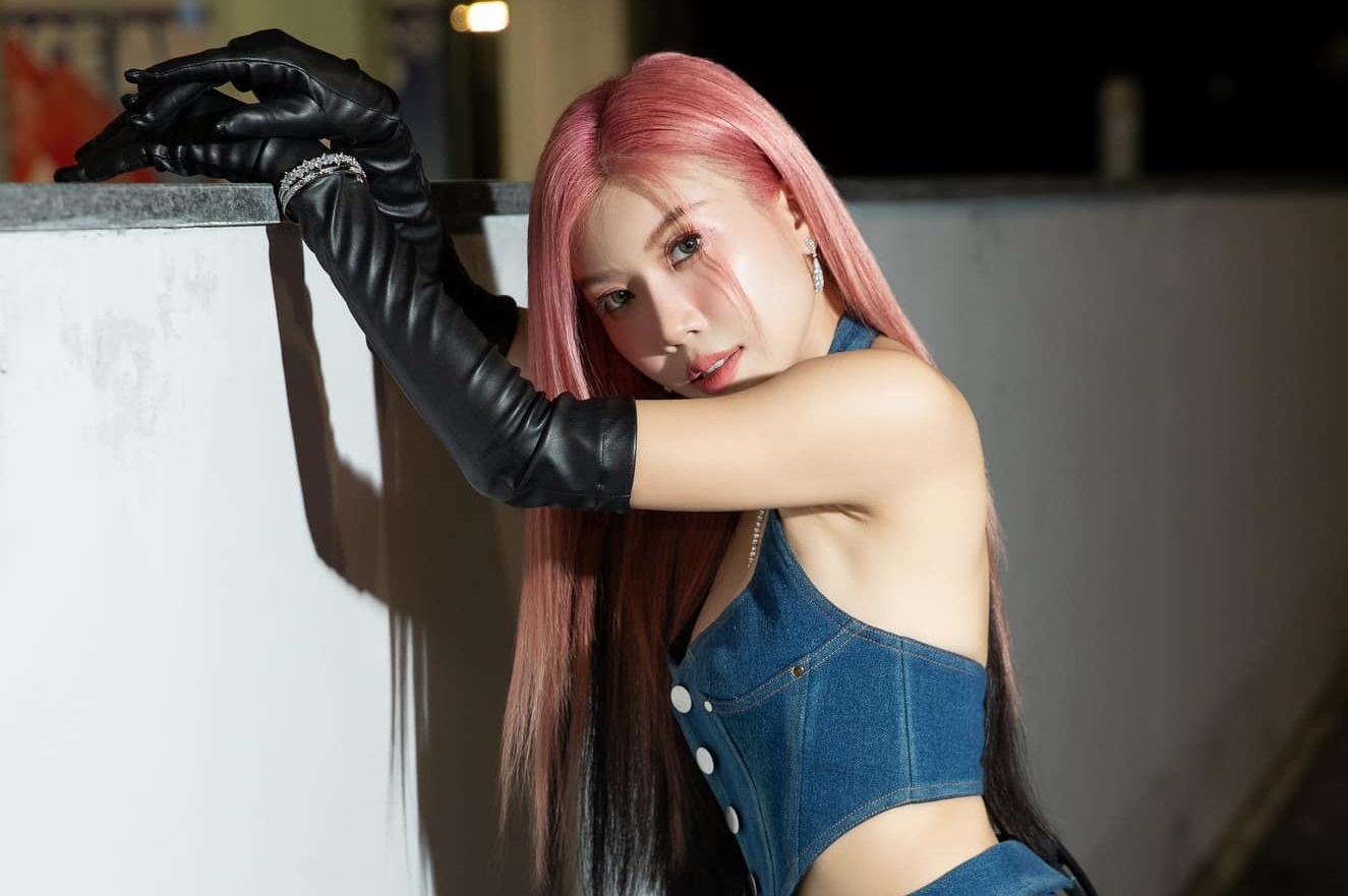 Phat La xin loi Trang Phap hinh anh