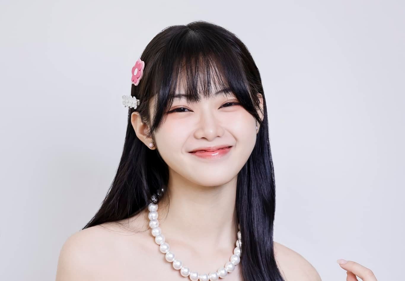 Co gai Viet 18 tuoi duoc cuu o cuoc thi am nhac Trung Quoc hinh anh