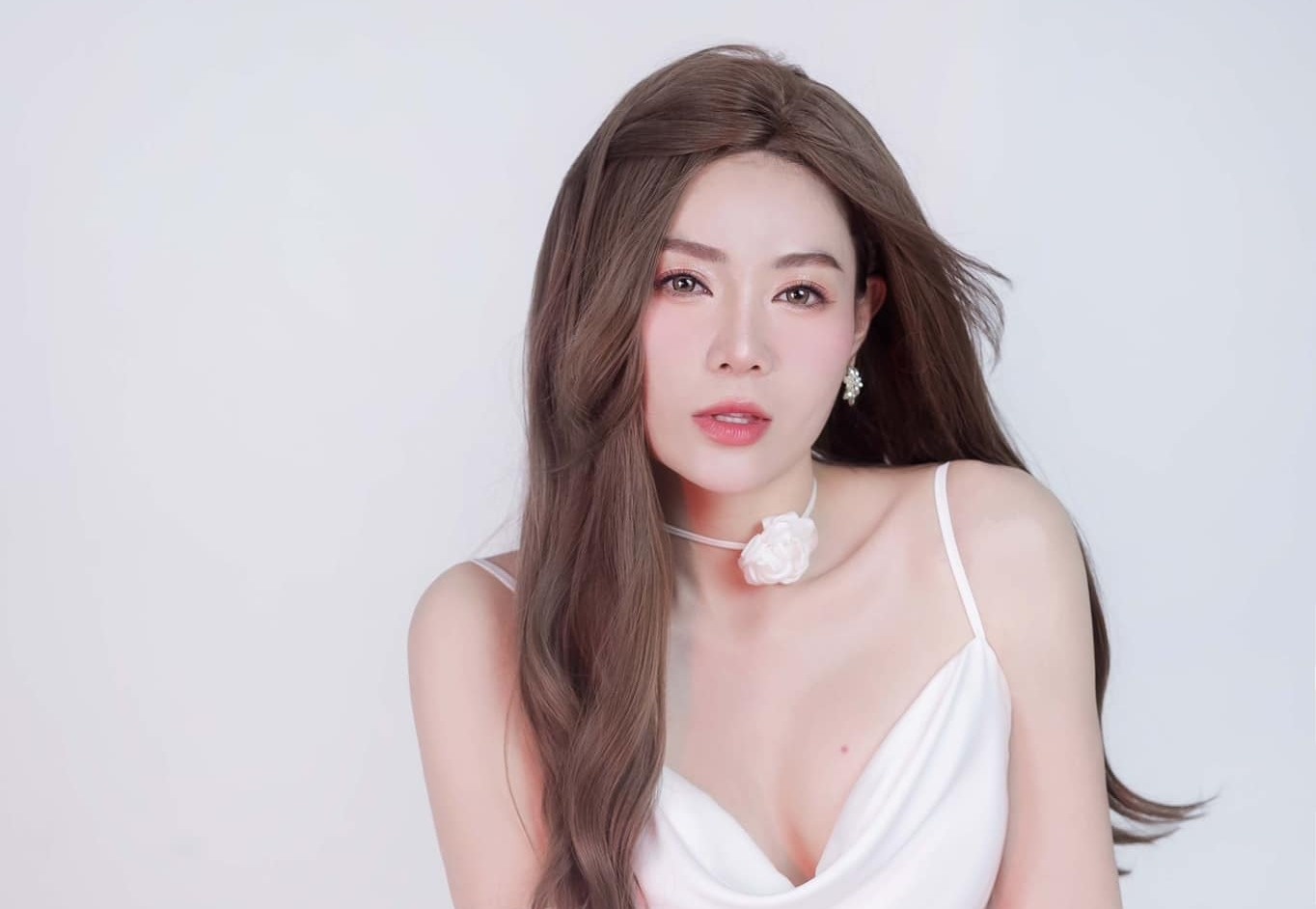 Thanh Huong sau ly hon hinh anh