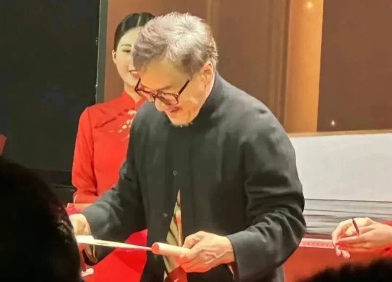 Ve ngoai kho nhan ra cua Thanh Long hinh anh