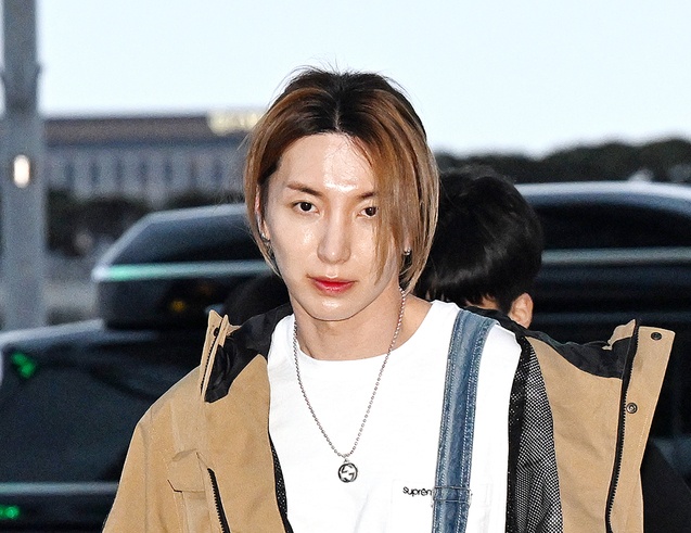 Hai thanh vien Super Junior den TP.HCM hinh anh