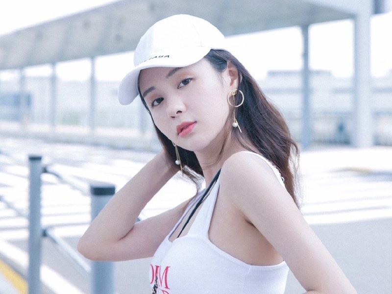 Nu dien vien Hoa ngu doi doi nho vai xau xi hinh anh