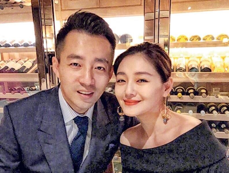 Uong Tieu Phi gay roi hinh anh