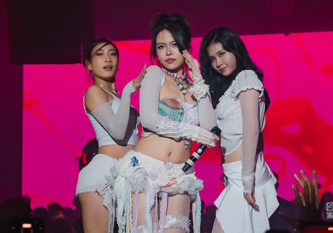 Khi tlinh, Phuong My Chi trang tay o Cong hien hinh anh