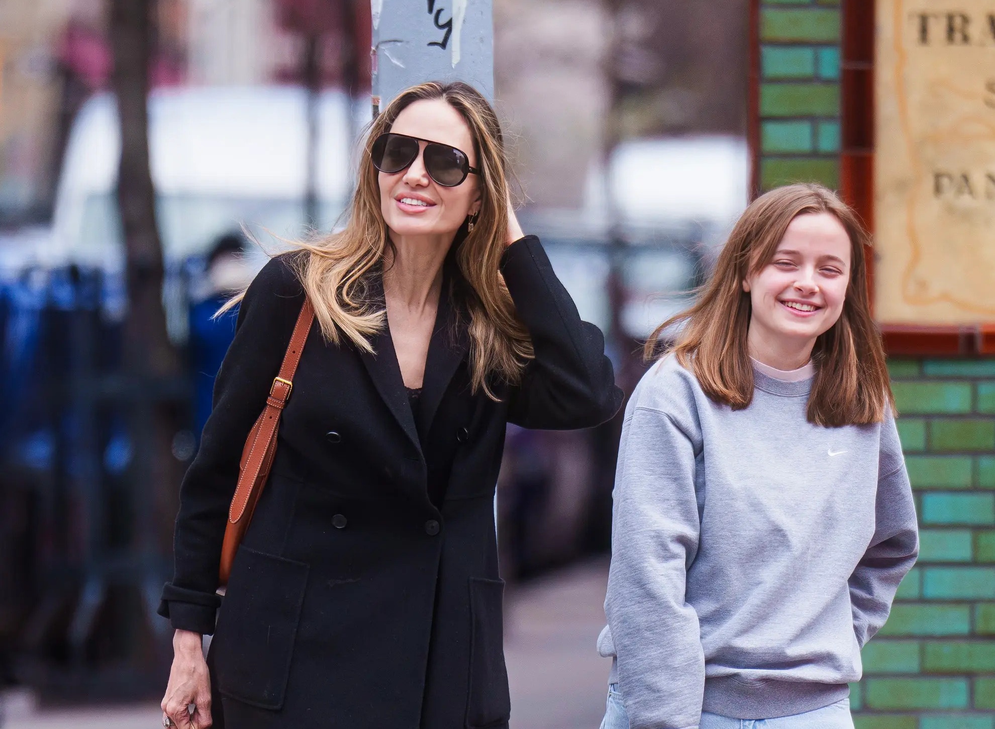 Hinh anh Angelina Jolie va con gai duoc chu y hinh anh