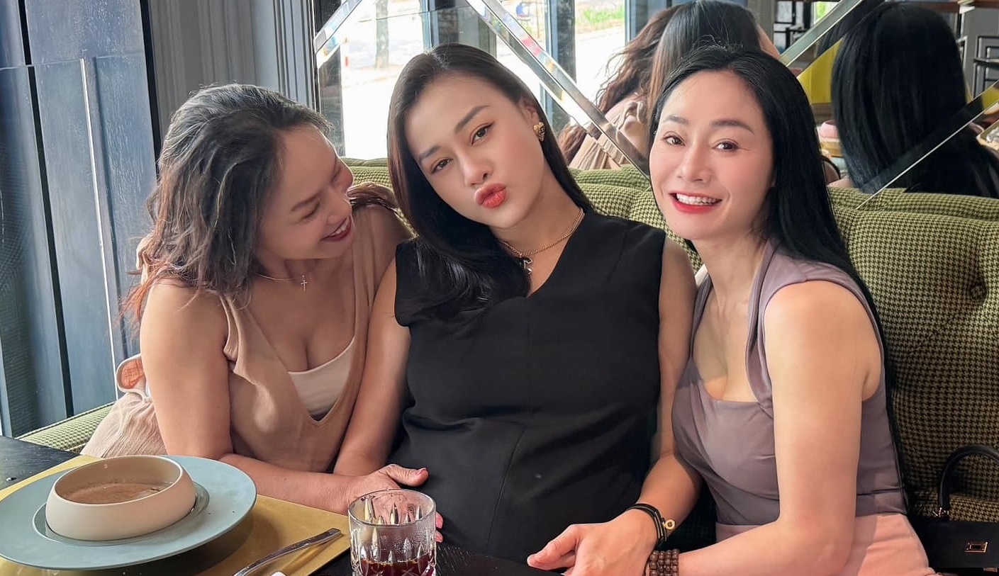 Phuong Oanh hoi ngo 2 nguoi me o 'Huong vi tinh than' hinh anh