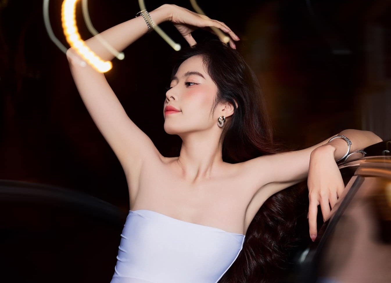 Nam Em xin loi, mong khep lai on ao hinh anh