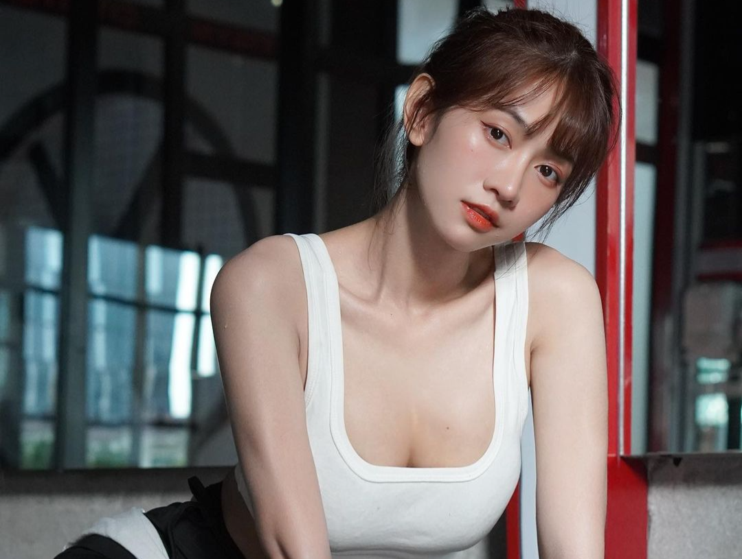 Le Bong sau nhung tai tieng hinh anh