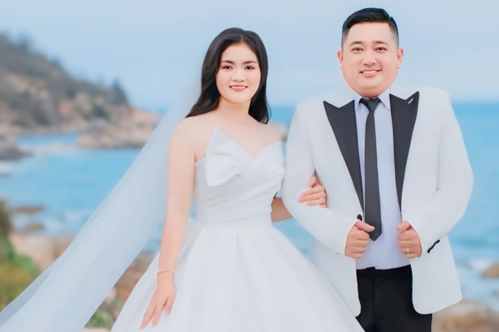 'Thang Co' Phung Ngoc ket hon voi co gai kem 10 tuoi hinh anh