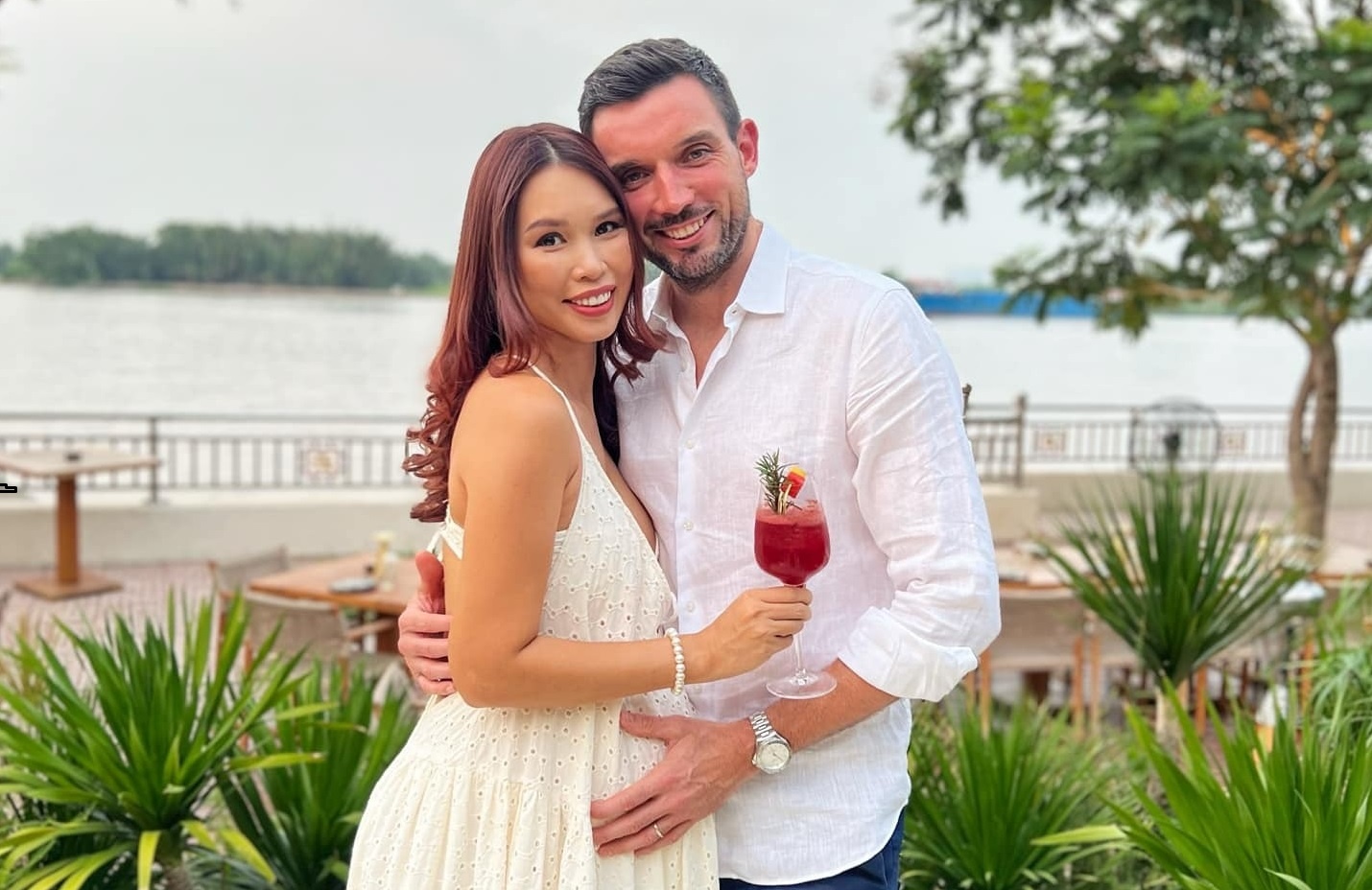 Nguoi mau Ha Anh sinh con hinh anh