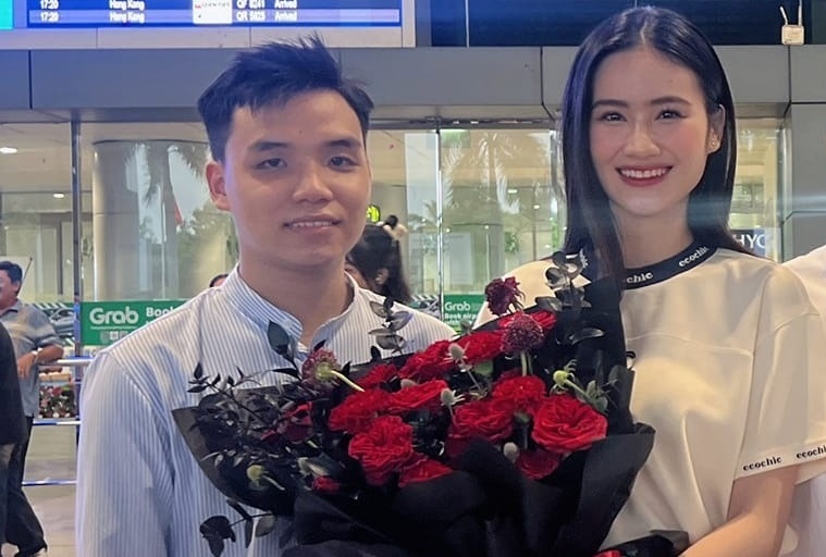 Ban trai don Hoa hau Y Nhi ve nuoc hinh anh