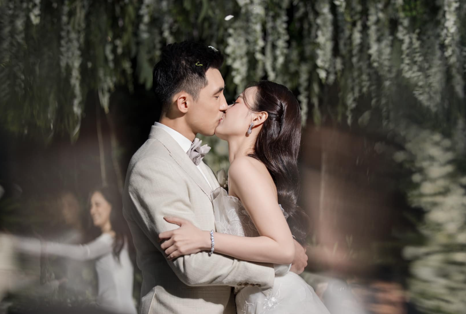 Midu dinh chinh ve le cuoi hinh anh