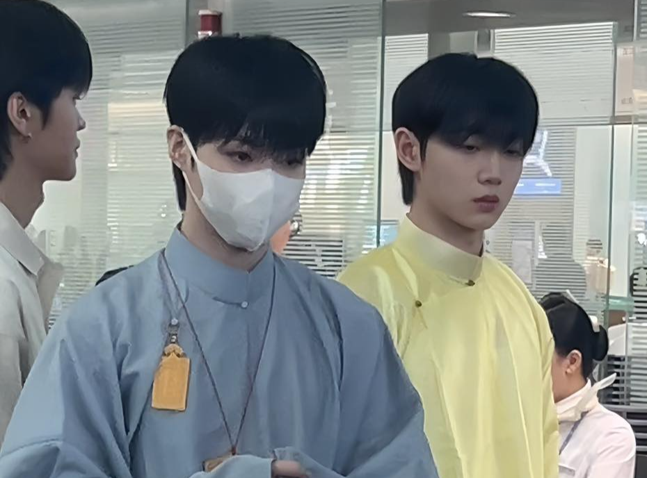 Ca si Han Quoc mac ao tac toi TP.HCM hinh anh