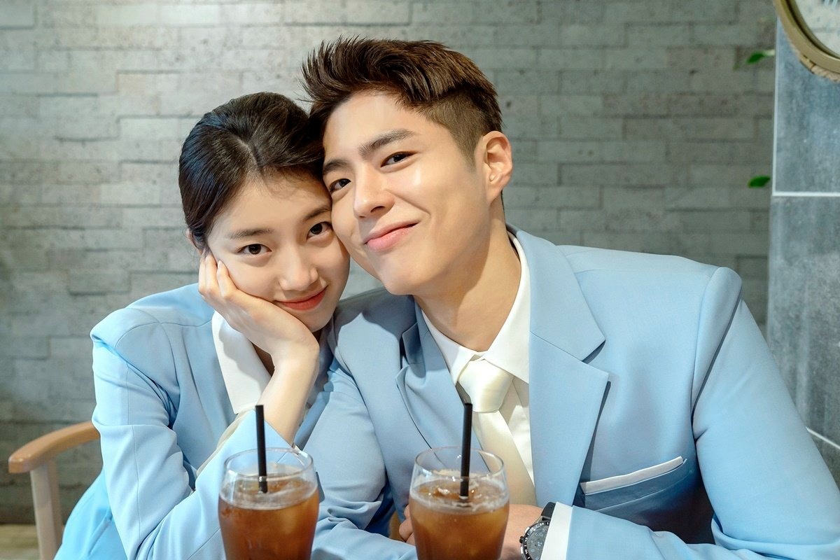 Suzy, Park Bo Gum bat luc hinh anh