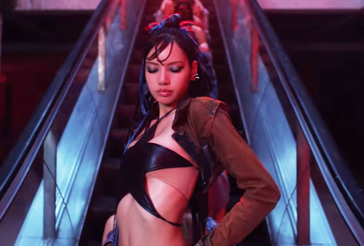 Lisa ngay cang tao bao hinh anh