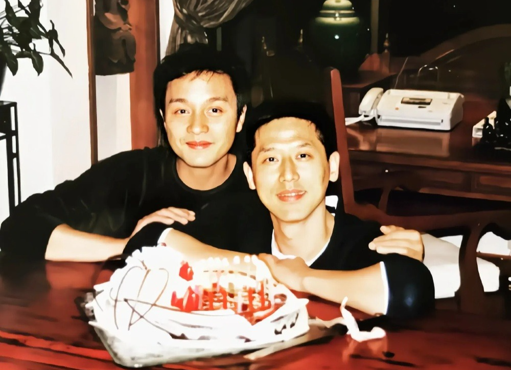 Ban doi Truong Quoc Vinh xin loi hinh anh