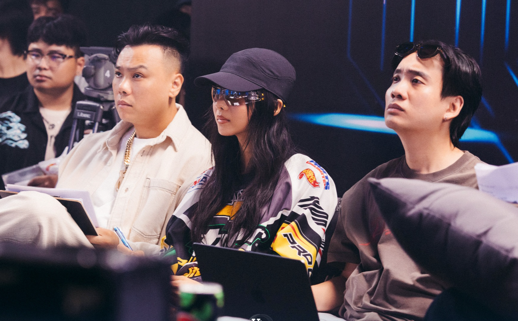 Rap Viet co con nong? hinh anh