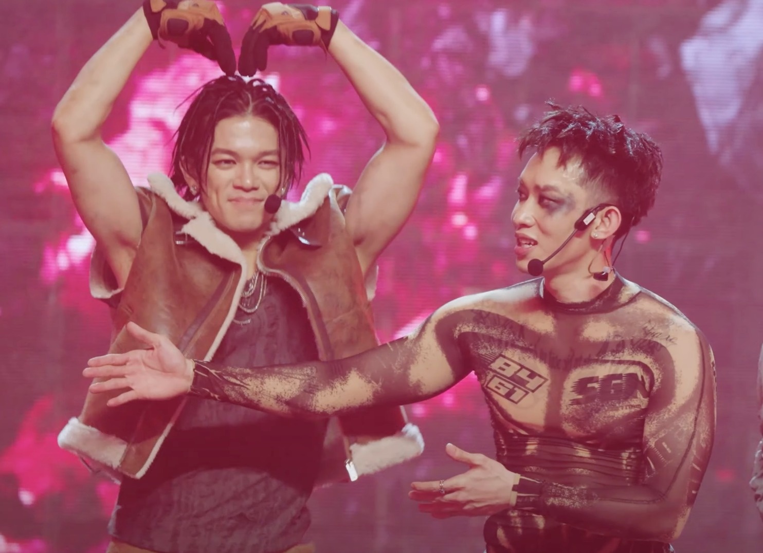 Nhung anh trai roi vao the nguy hiem hinh anh