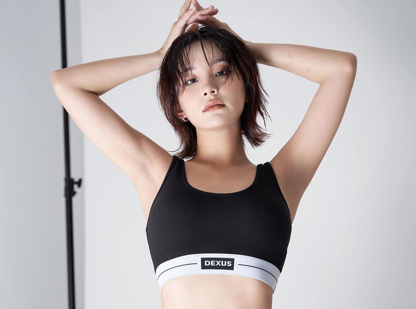 Co gai Tay duoc chu y trong phim Viet hinh anh