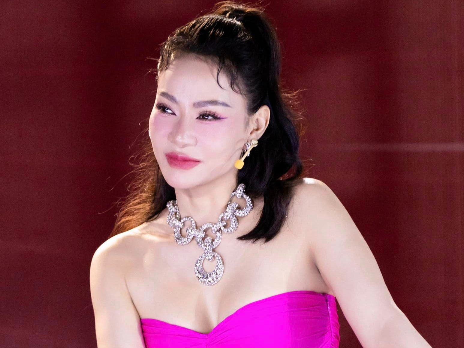 Thu Minh noi ve tiet muc 'Hai con than lan con' gay tranh cai hinh anh