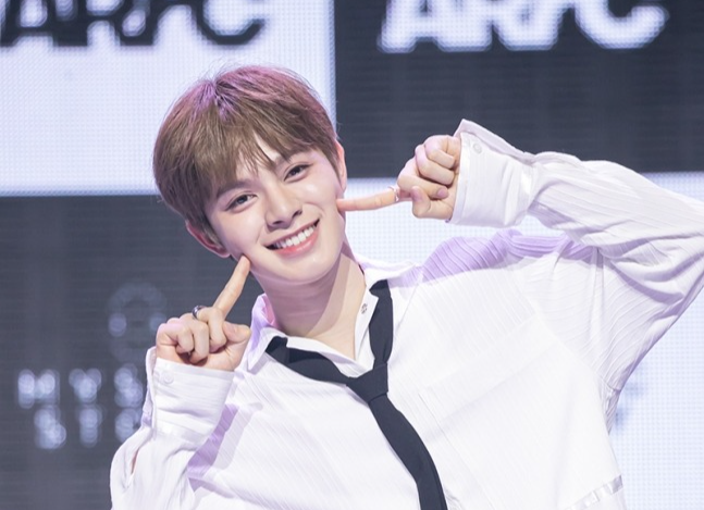 Chang trai Ninh Thuan noi bat trong nhom nhac Han hinh anh