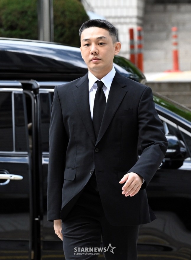 Yoo Ah In anh 1