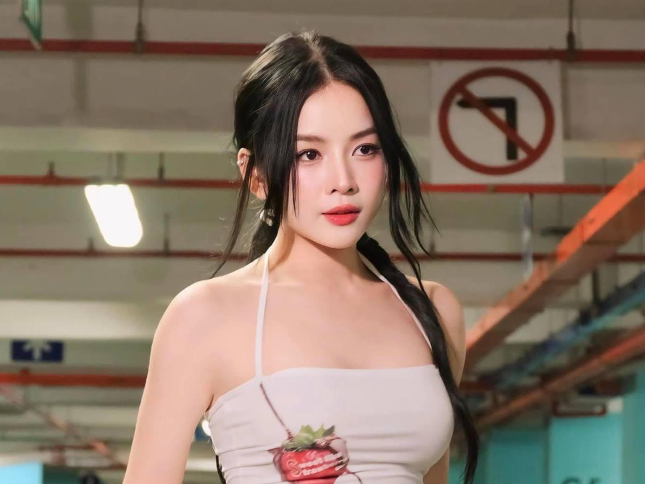 DJ Mie thi Chi dep dap gio hinh anh