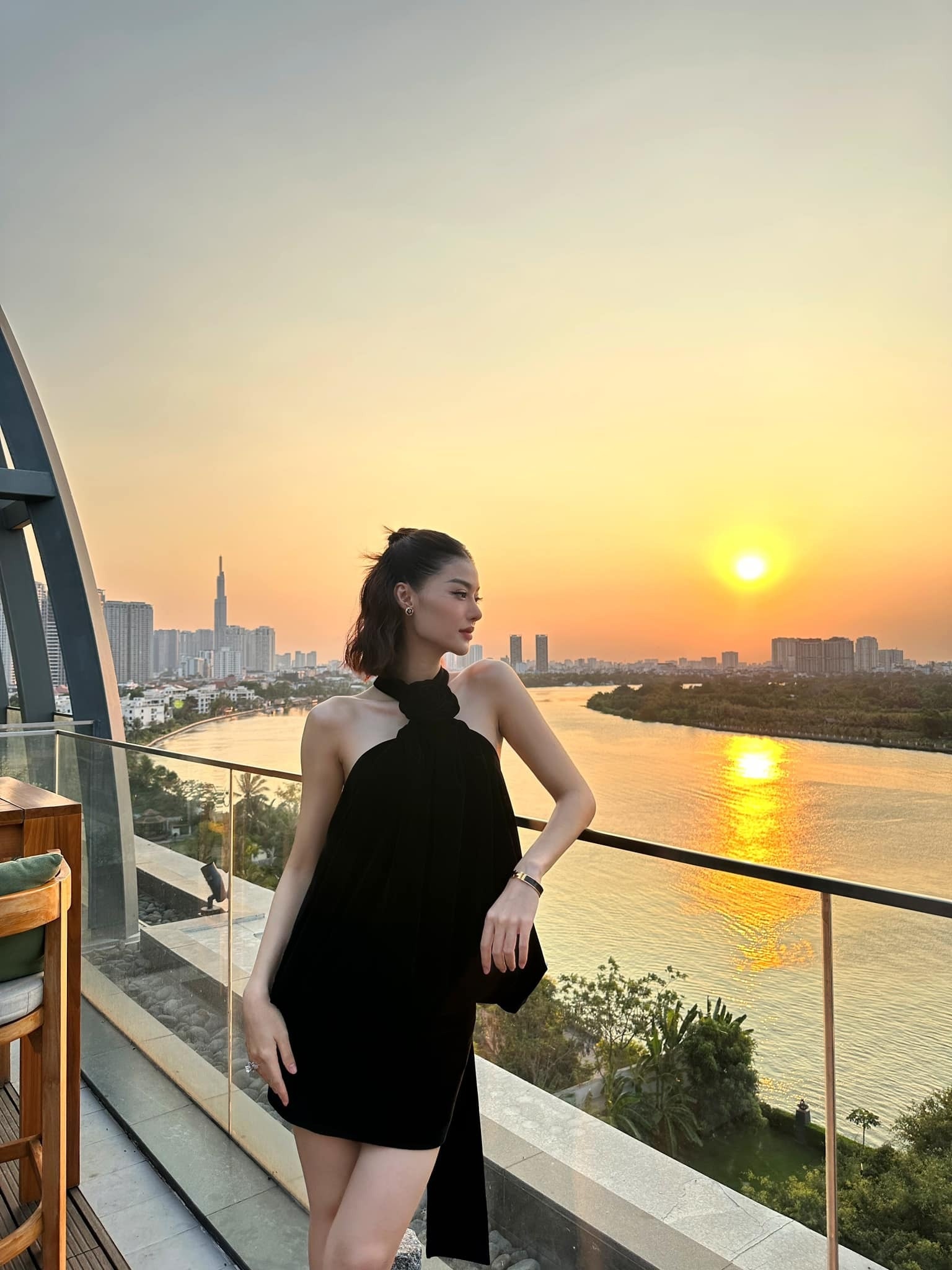 Kieu Loan sinh con anh 1