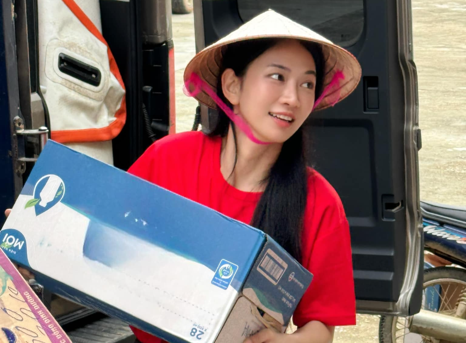 Sao Viet toi vung bi thiet hai boi bao lu tang hang tan qua hinh anh