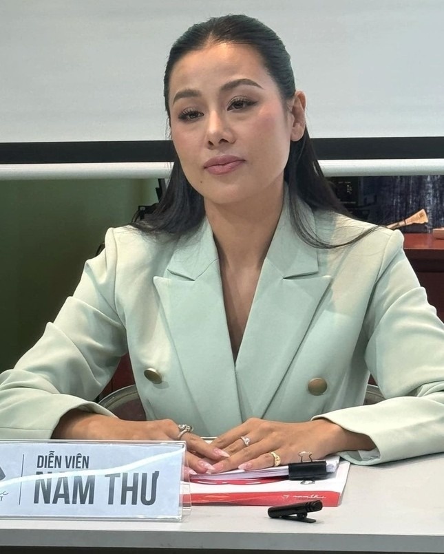 Nam Thu anh 1