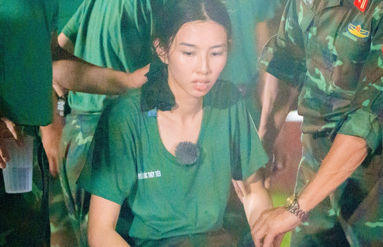 Suc khoe cua Thuy Tien sau khi ngat xiu hinh anh