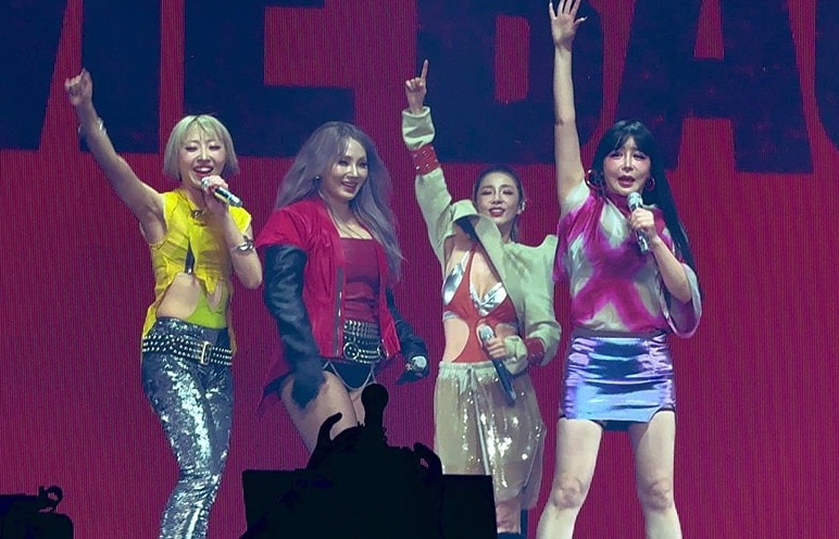 2NE1 sap den TP.HCM, fan Viet bung no hinh anh