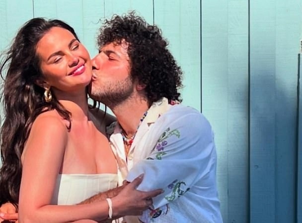 Selena Gomez tu hao ve ban trai hinh anh