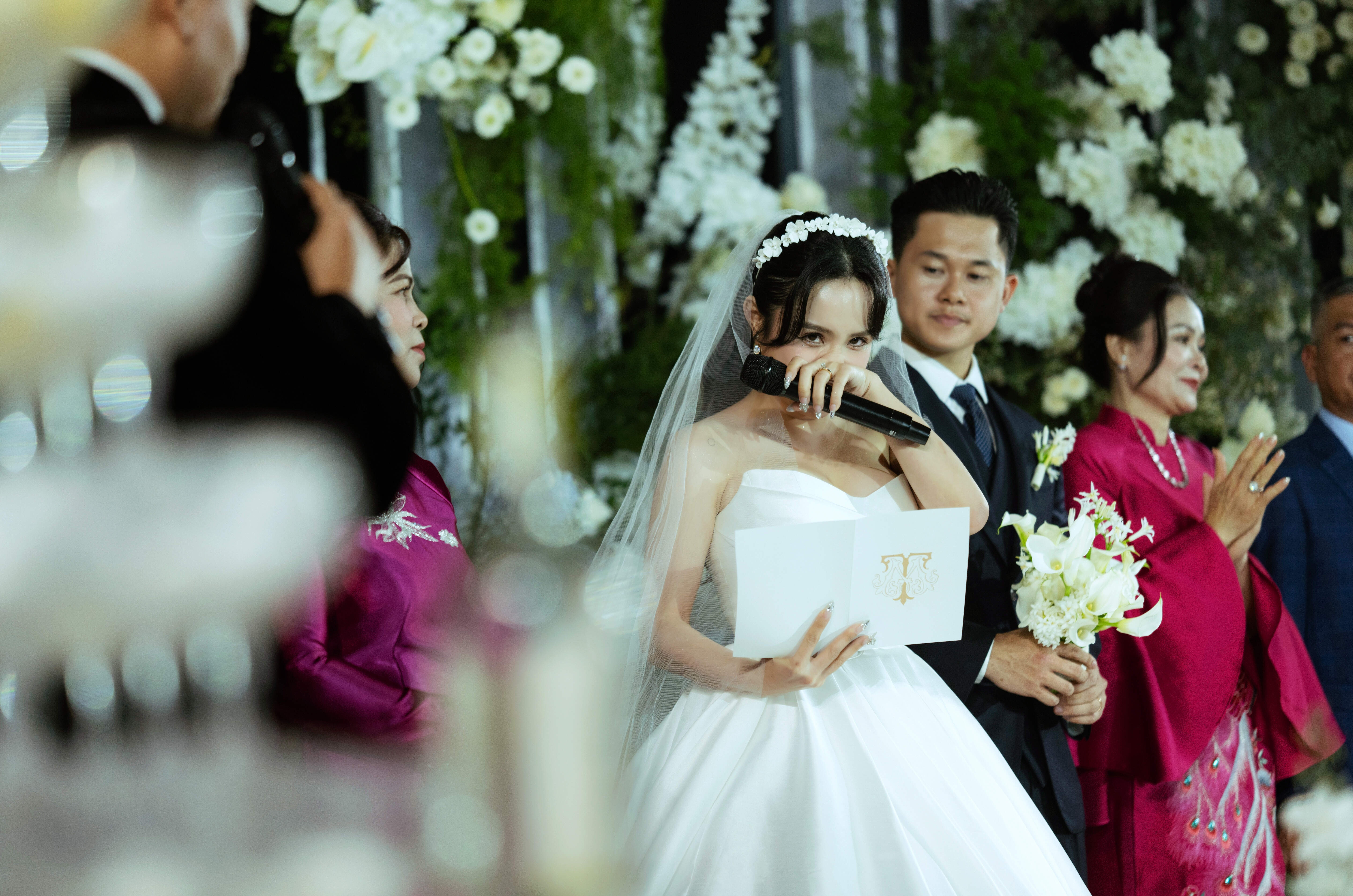 Thai Trinh cuoi anh 2