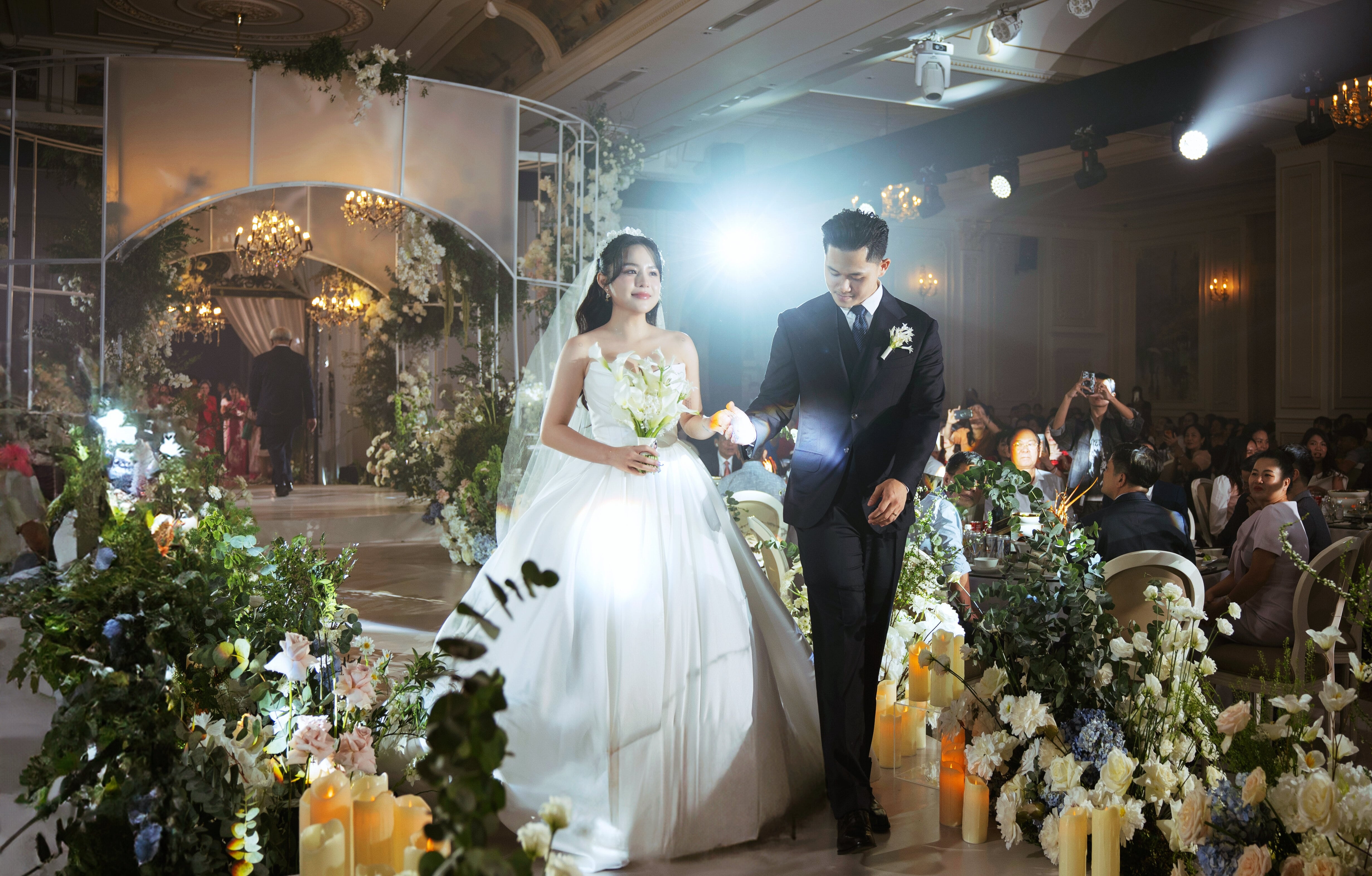 Thai Trinh cuoi anh 3