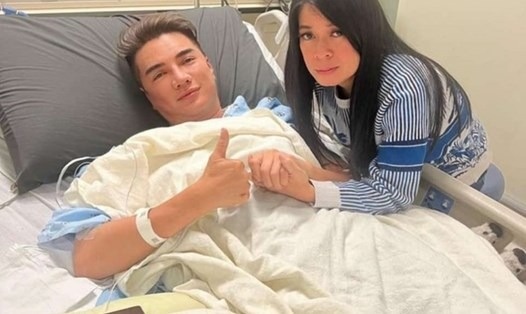 Clip Dam Vinh Hung bi nga vi ngoi len dai phun nuoc hinh anh