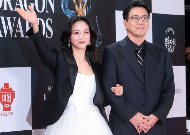 Thang Duy rang ro ben chong hinh anh