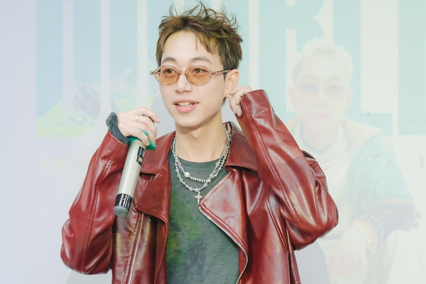 Double2T phan ung khi bi che hinh anh