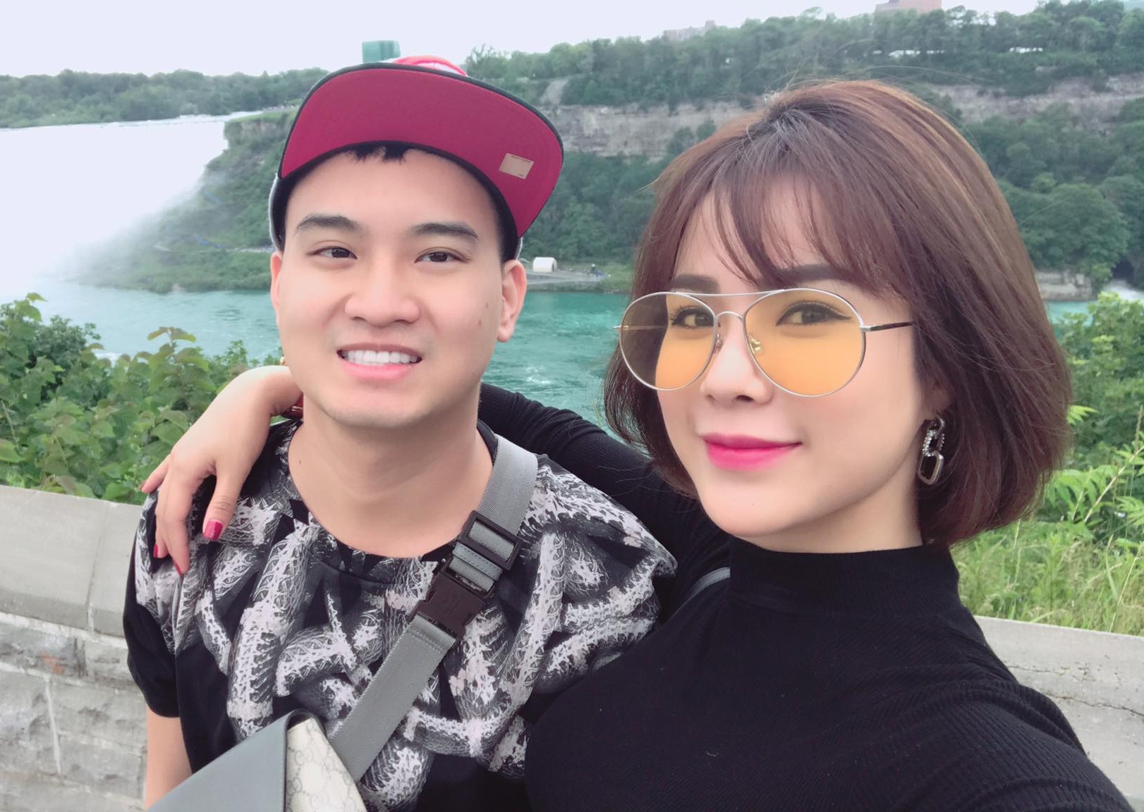 Phan ung cua Diep Lam Anh khi chong cu ngoi canh hinh anh