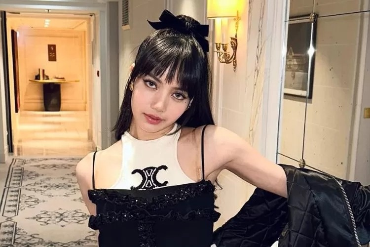 'New Woman' cua Lisa bi che hinh anh